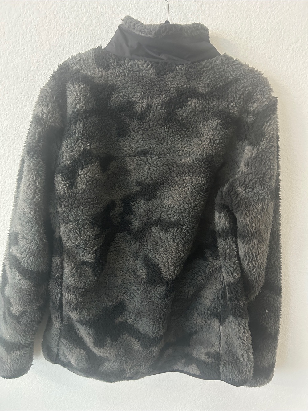 Columbia Men’s Black & Gray Sherpa Quarter-Zip Performance Jacket - Picture 4 of 6